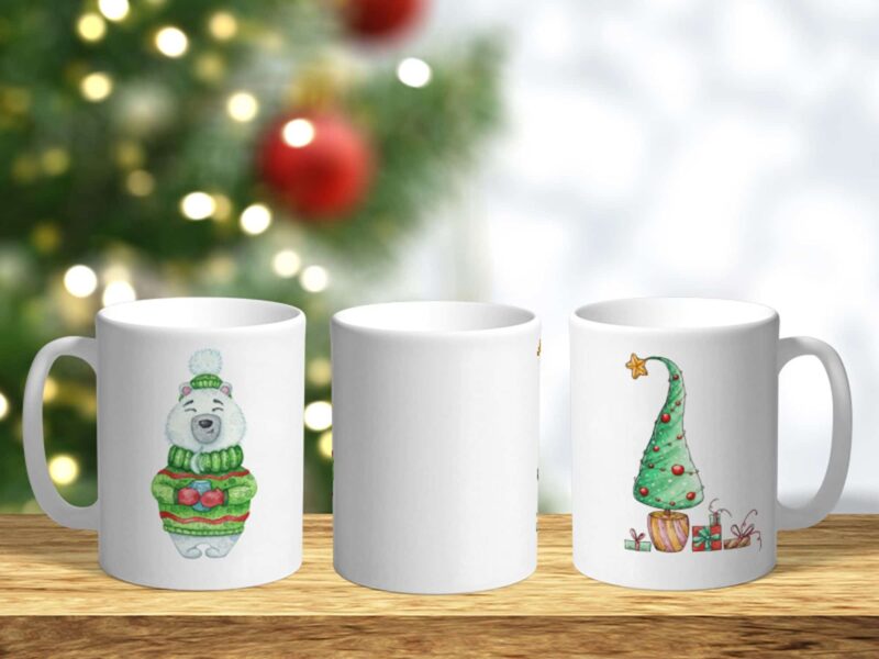 Bílý keramický vánoční hrnek Medvídek a vánoční stromeček