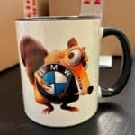 Černý hrnek s vlastním potiskem, 330 ml