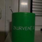 Hrnek fluorescenční zelený s vlastním potiskem, 330 ml photo review