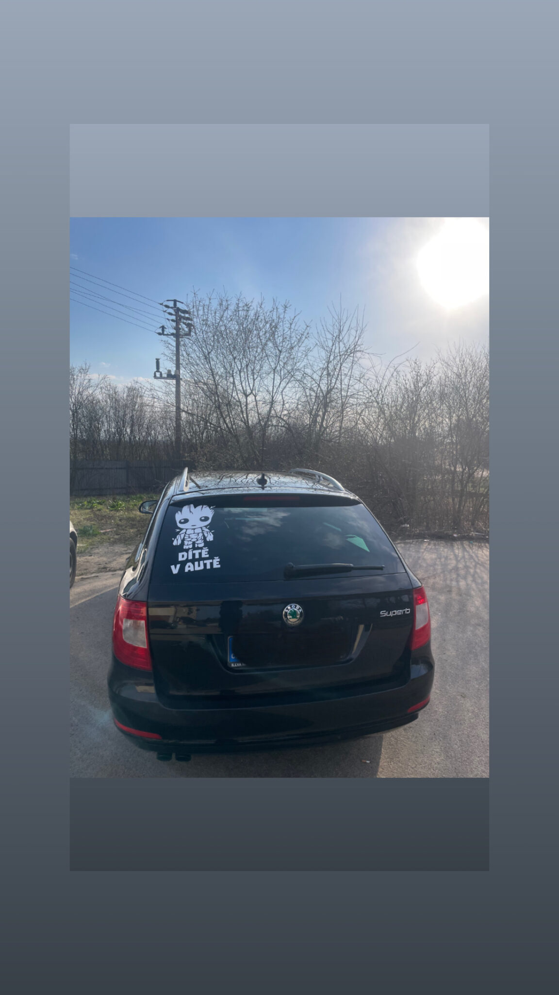 Samolepka Dítě v autě Groot photo review